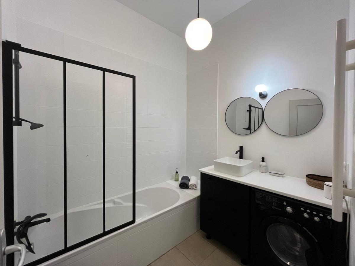 , Renove Dans Immeuble Classe. * Nimes
