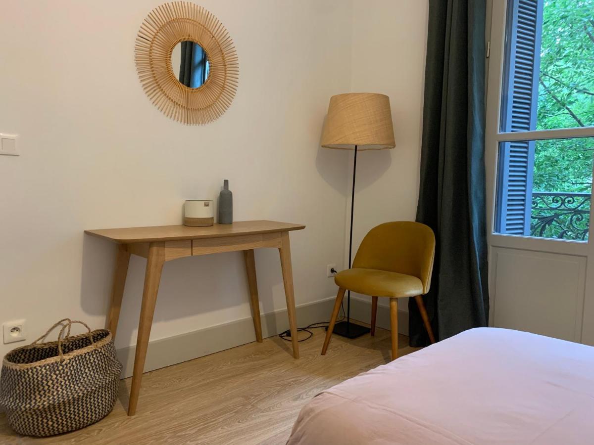 Apartment , Renove Dans Immeuble Classe. Nimes