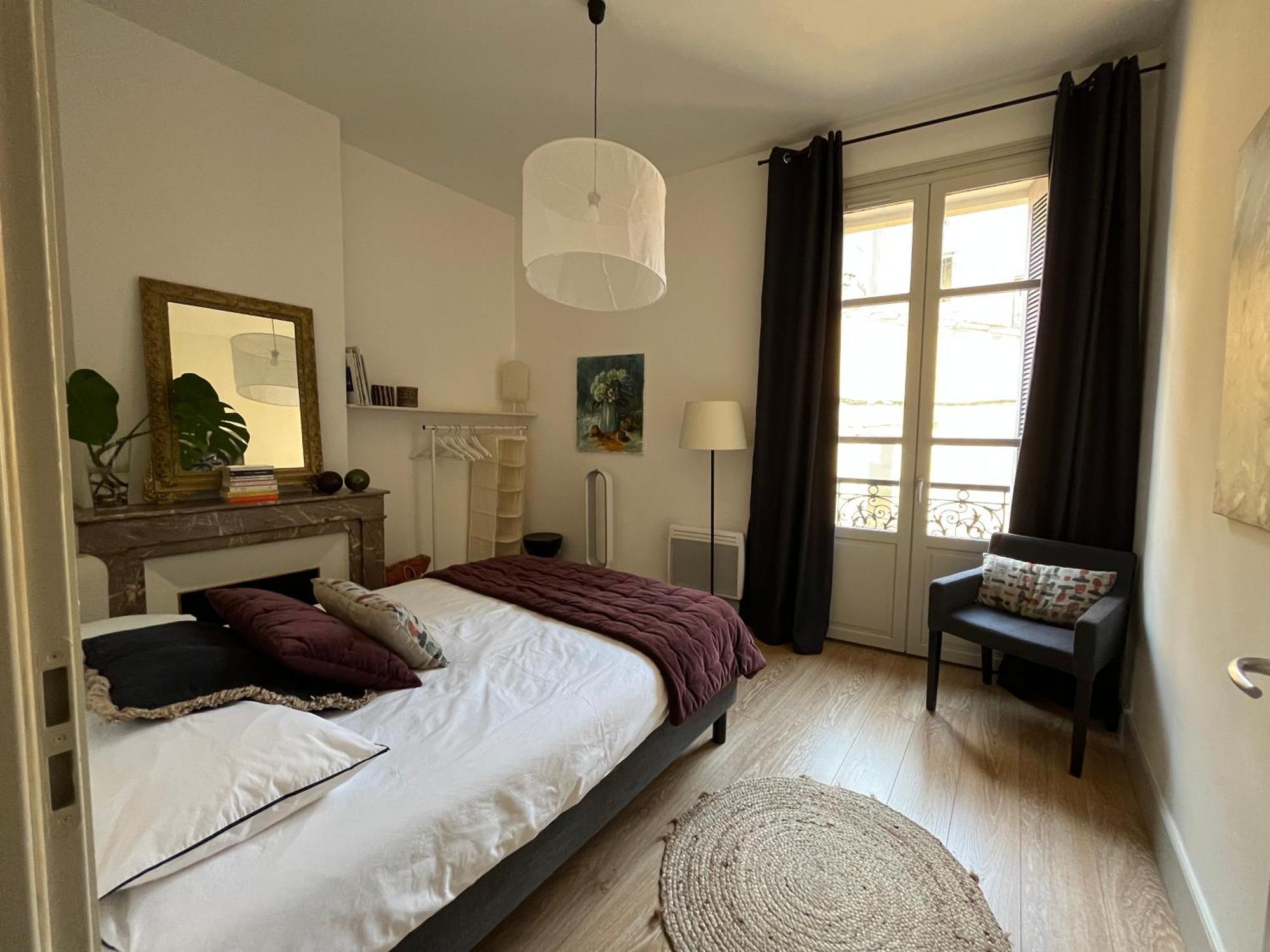 , Renove Dans Immeuble Classe. Apartment *