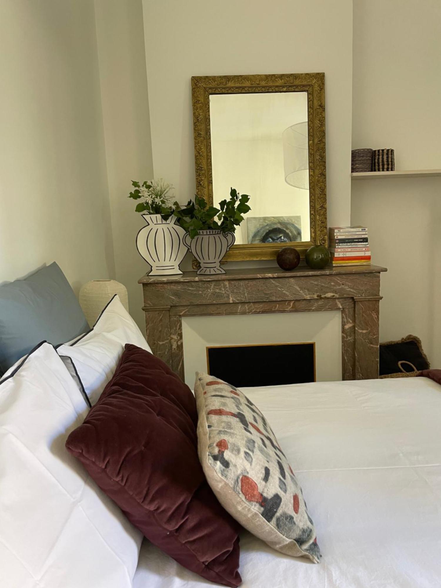 , Renove Dans Immeuble Classe. Apartment
